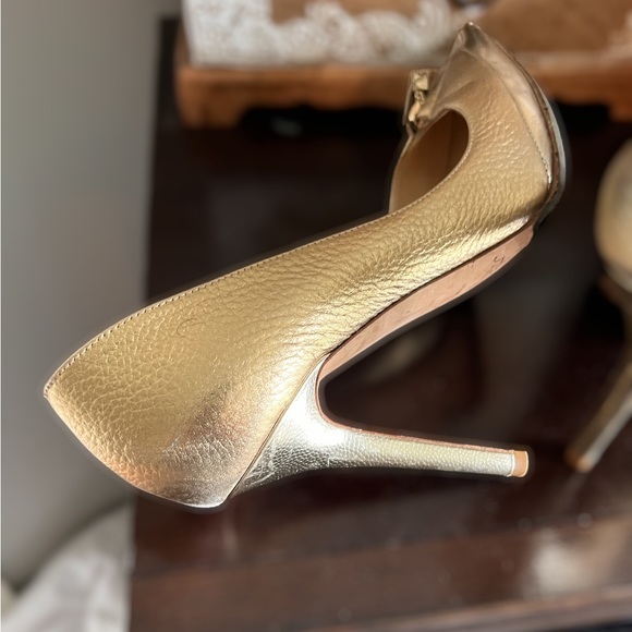 Jimmy Choo Golden Heels - Picture 6 of 6